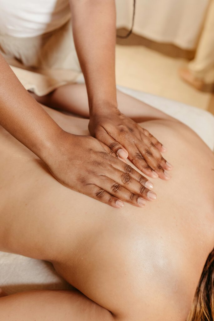 Sobre mí - Soy Cristina Villegas Henríquez, osteópata, y acompaño a las personas a comprender el sentido de su dolor para poder atenderlo y favorecer la regulación del cuerpo. | Osteopatía, Quiromasaje, Mindfulness | Cristina Villegas Henríquez - 7